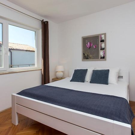 "Andrija" Apartmen'S Баньоле Екстериор снимка