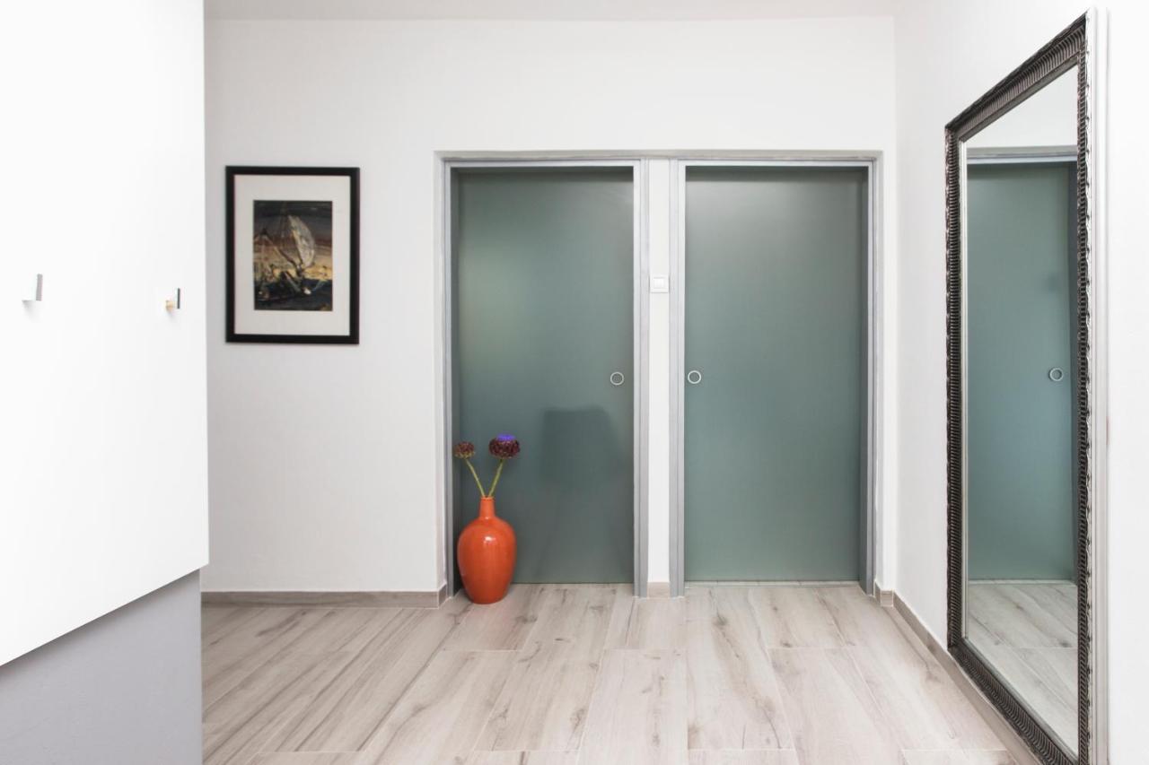 "Andrija" Apartmen'S Баньоле Екстериор снимка
