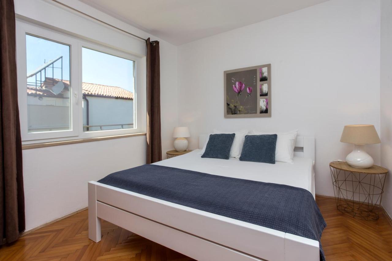 "Andrija" Apartmen'S Баньоле Екстериор снимка